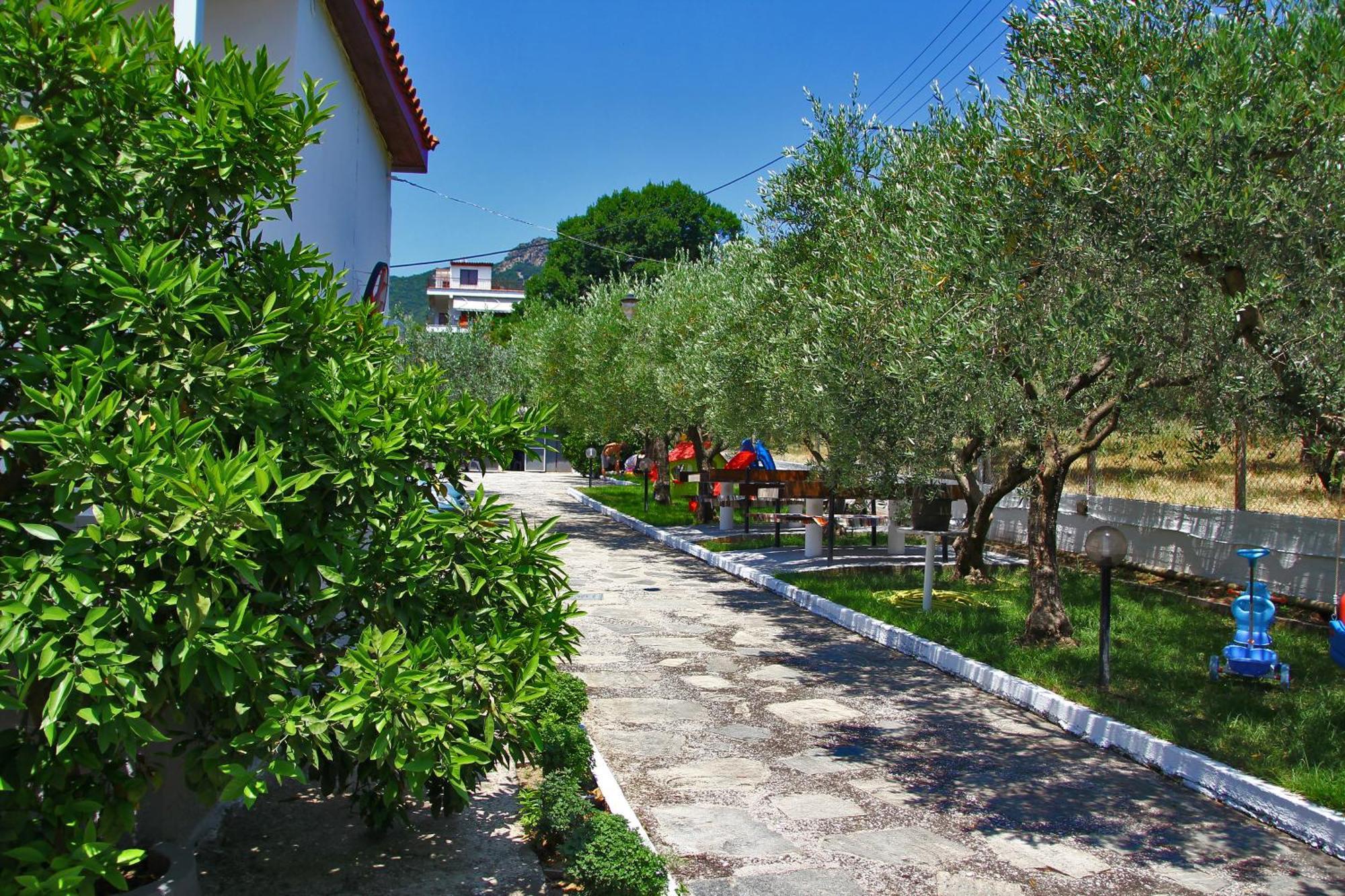 Dimos Bungalows Palaiontsiflikion Exterior foto